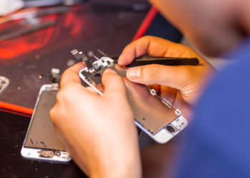 Como Montar um Negócio de Conserto de Celular
